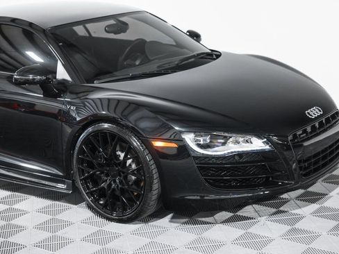 Used 2012 Audi R8 V10 w/ Enhanced Leather Pkg image 5
