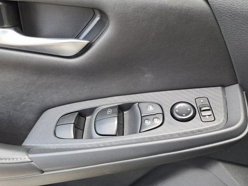 Used 2025 Nissan Sentra SV FWD image 23