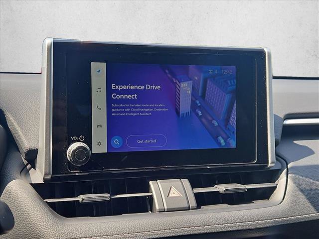 Used 2025 Toyota RAV4 XLE w/ Convenience Package FWD image 13