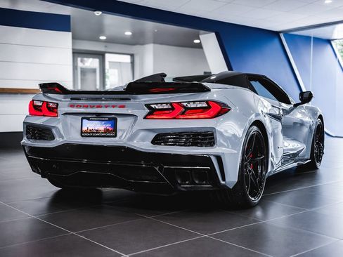 Used 2024 Chevrolet Corvette E-Ray w/ Stealth Interior Trim Package AWD/4WD image 8