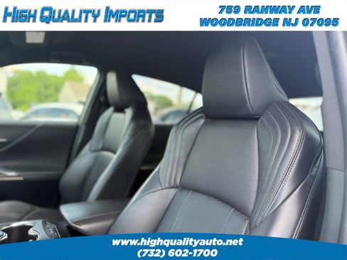 Used 2021 Toyota Venza XLE w/ Softex Package AWD/4WD image 47