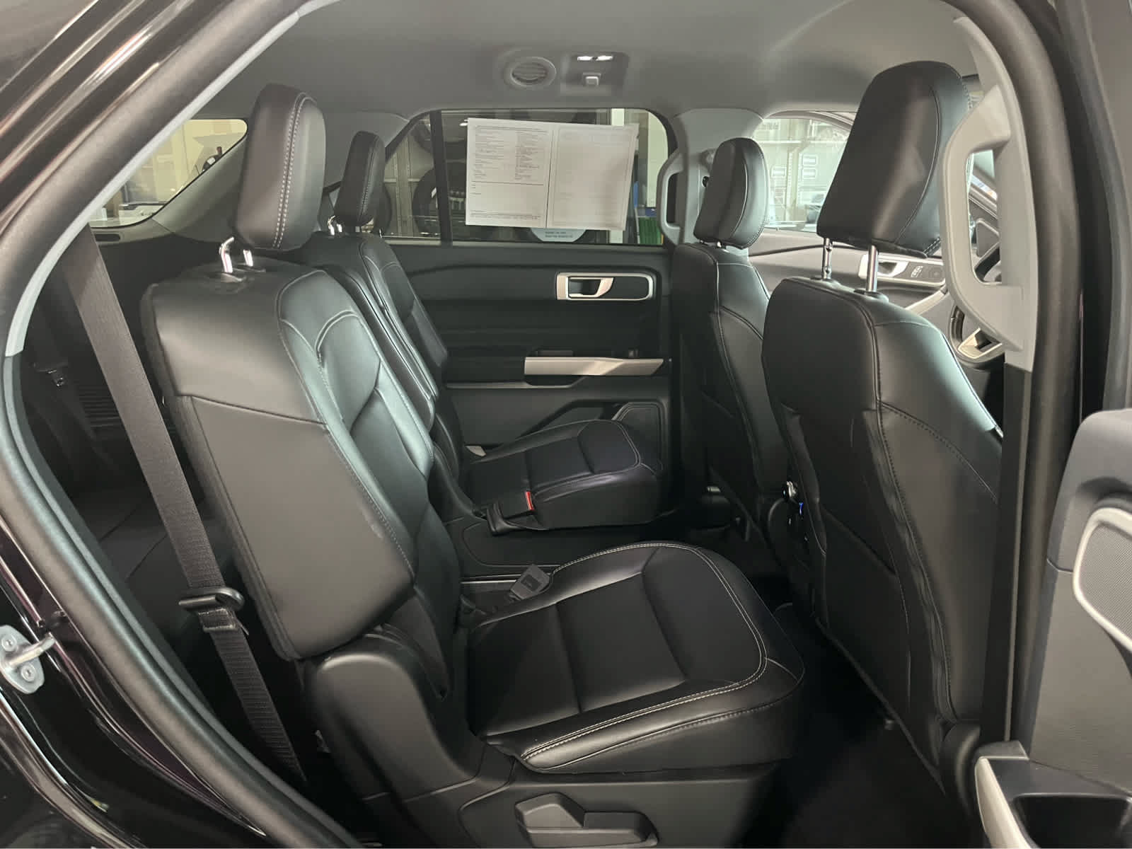 Certified 2023 Ford Explorer XLT w/ Equipment Group 202A AWD/4WD image 32