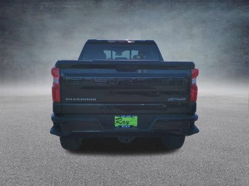 Used 2023 Chevrolet Silverado 1500 ZR2 w/ Technology Package image 8