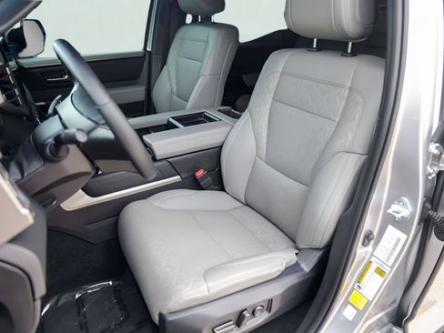 Used 2025 Toyota Tundra Limited w/ Power Package RWD image 10