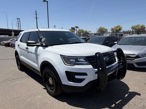 Used 2018 Ford Explorer 4WD Police Interceptor image 3