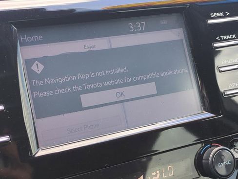 Used 2019 Toyota Camry LE FWD image 25