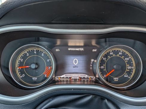 Used 2015 Jeep Cherokee Limited w/ Luxury Group image 20