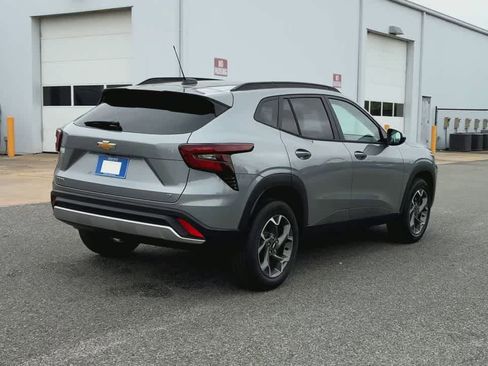 New 2026 Chevrolet Trax LT w/ Driver Confidence Package image 8