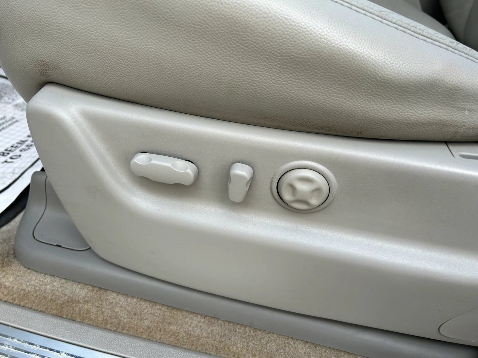 Used 2007 Chevrolet Avalanche LT w/ LT Preferred Equipment Group RWD image 24