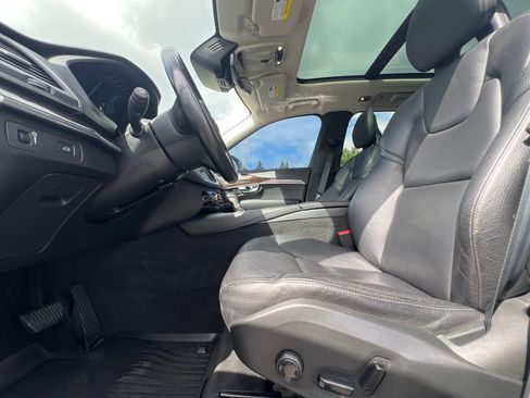 Used 2018 Volvo XC90 T5 Momentum w/ Convenience Package AWD/4WD image 25