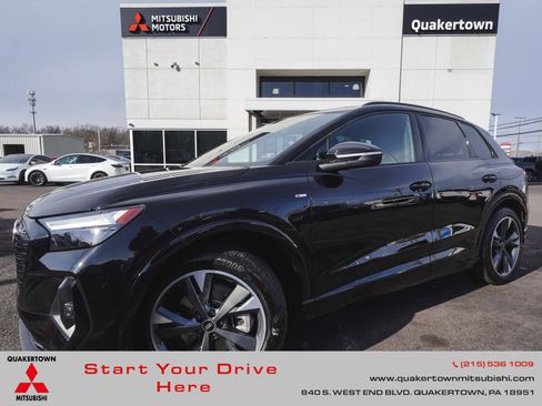 Used 2025 Audi Q4 e-tron Premium Plus image 1