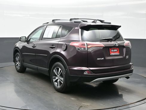 Used 2016 Toyota RAV4 XLE AWD/4WD image 4