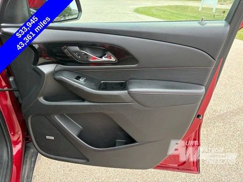 Used 2023 Chevrolet Traverse RS w/ LPO, Floor Liner Package AWD/4WD image 30