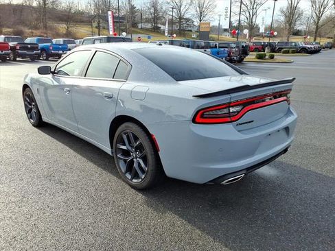 Used 2022 Dodge Charger SXT w/ Blacktop Package image 8