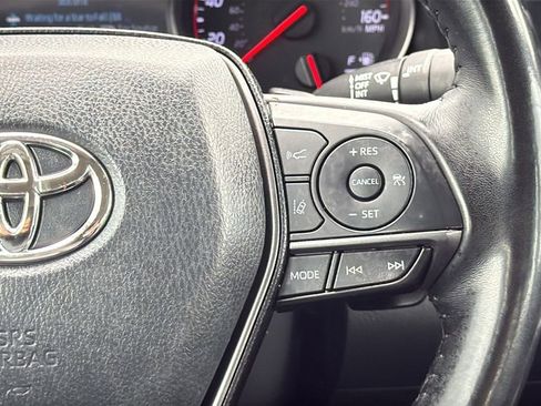 Used 2022 Toyota Camry XSE FWD image 21