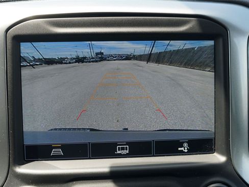Used 2021 Chevrolet Silverado 1500 LTZ RWD image 12