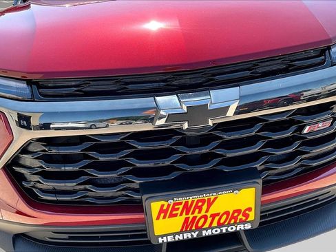 Used 2024 Chevrolet TrailBlazer RS w/ Convenience Package AWD/4WD image 34