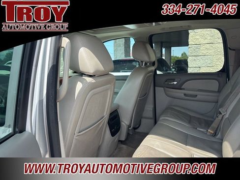 Used 2013 Chevrolet Suburban LT w/ Luxury Package image 18