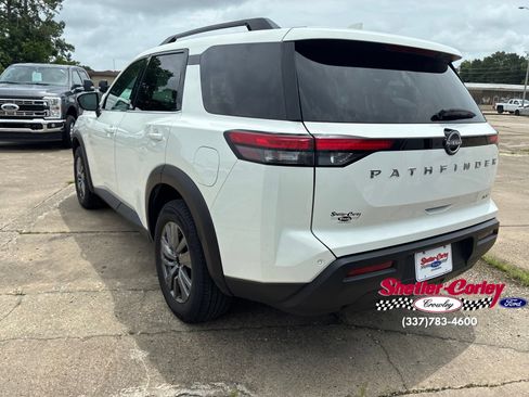 Used 2024 Nissan Pathfinder SV FWD image 12