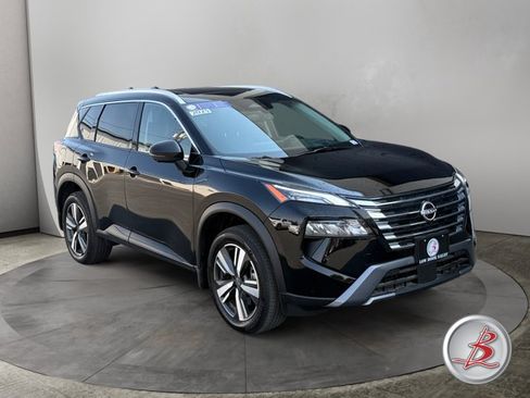 Used 2025 Nissan Rogue SL w/ Tech Package AWD/4WD image 1