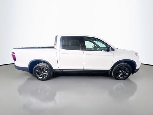 Used 2024 Honda Ridgeline Sport image 9