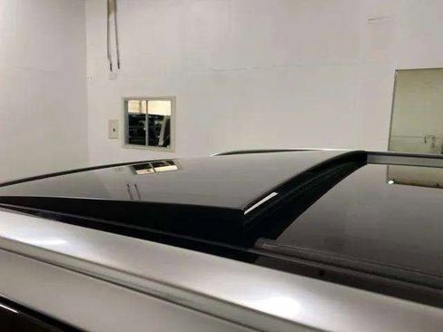 Used 2025 Volvo XC40 B5 Plus image 96