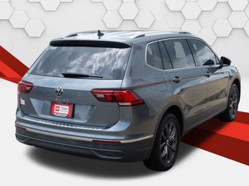 Used 2022 Volkswagen Tiguan SE FWD image 6