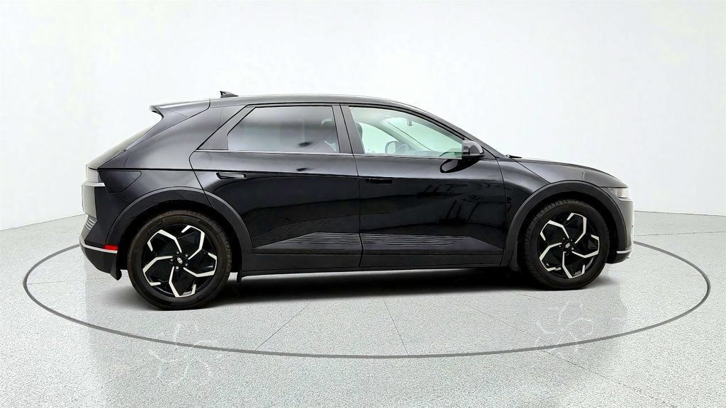 Used 2023 Hyundai Ioniq 5 SE RWD image 4