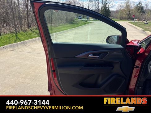 New 2026 Chevrolet Equinox EV LT w/ Comfort Package image 12