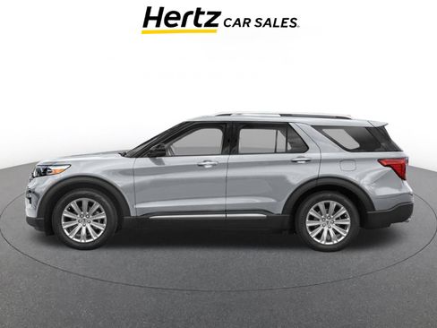 Used 2024 Ford Explorer Limited RWD image 3