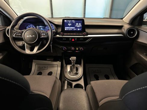 Used 2023 Kia Forte LXS FWD image 9
