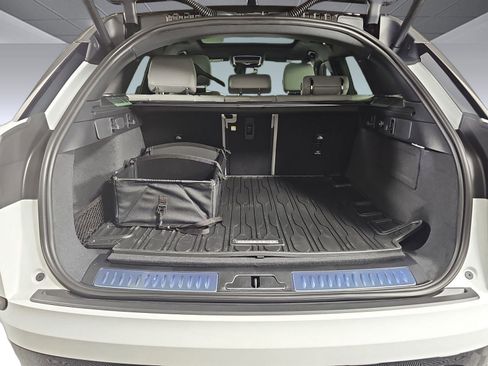 Used 2026 Land Rover Range Rover Velar Dynamic SE image 25