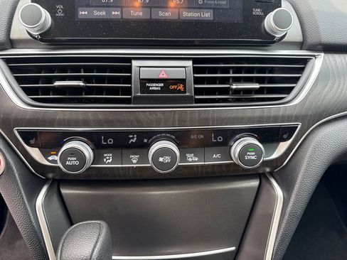 Used 2020 Honda Accord EX image 21
