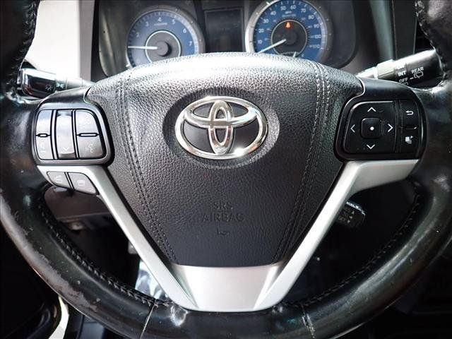 Used 2017 Toyota Sienna Limited AWD/4WD image 19