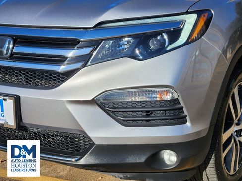 Used 2018 Honda Pilot Touring image 10