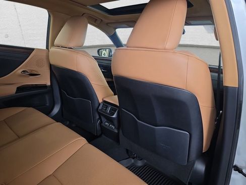 Certified 2023 Lexus ES 350 350 w/ Premium Package image 11