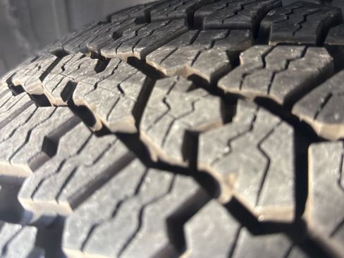 Used 2017 Nissan Frontier SV image 10