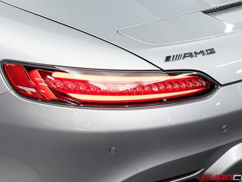 Used 2019 Mercedes-Benz AMG GT Roadster image 21