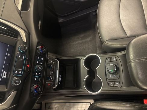 Used 2021 GMC Terrain SLT w/ LPO, Cargo Package image 25