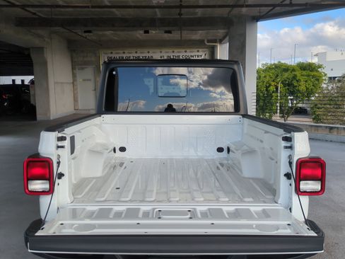 New 2026 Jeep Gladiator Sport image 15