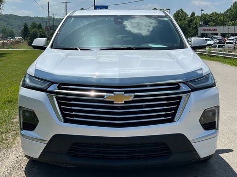 Used 2023 Chevrolet Traverse Premier AWD/4WD image 2