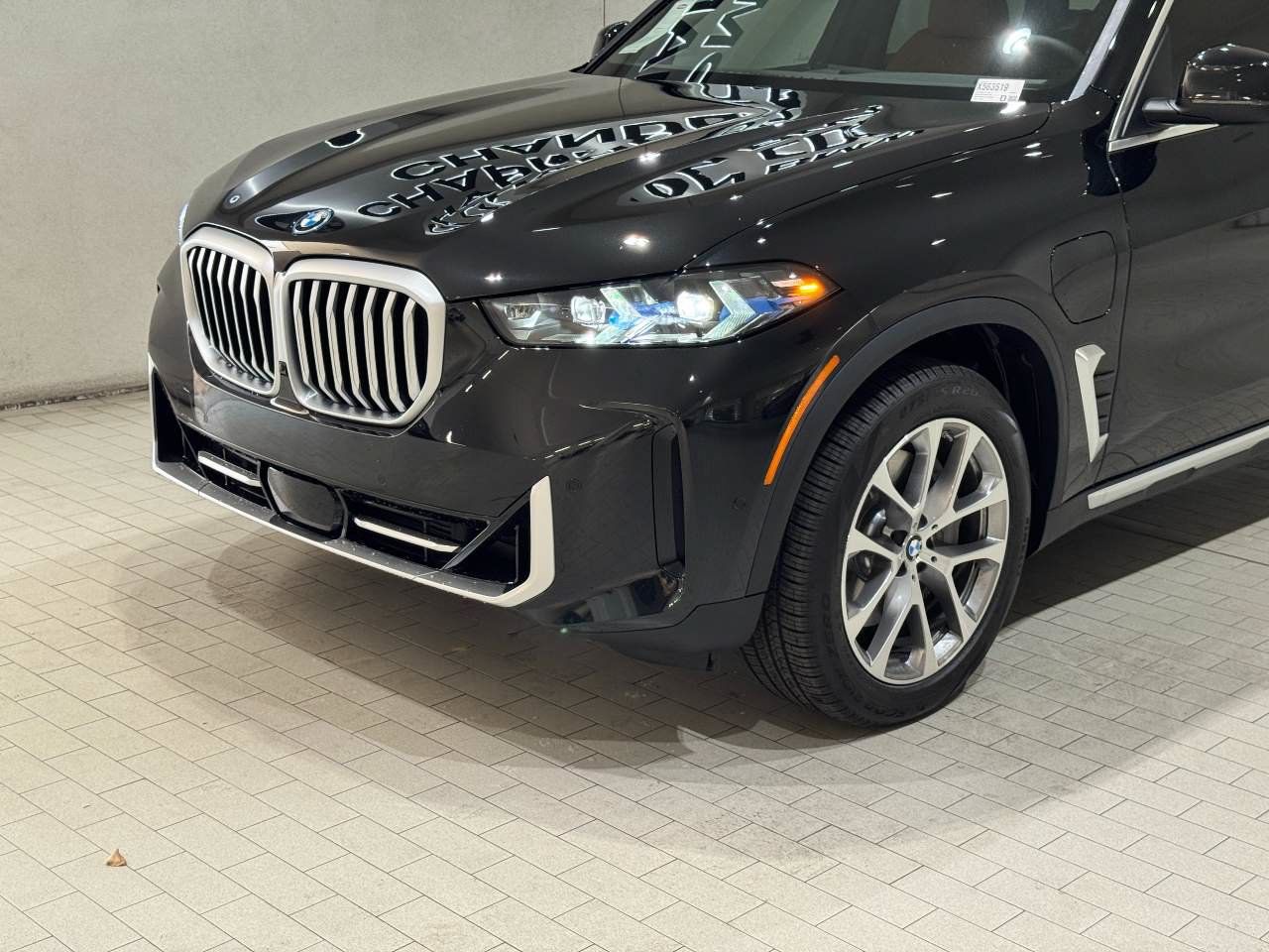 Used 2026 BMW X5 xDrive50e w/ Parking Assistance Package AWD/4WD image 2