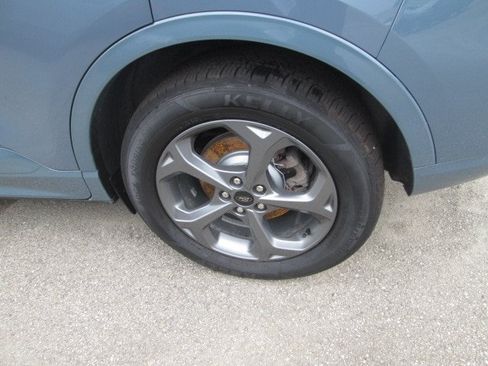 Used 2024 Ford Escape ST-Line w/ Tech Pack #1 AWD/4WD image 10