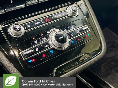 Used 2021 Lincoln Corsair Reserve image 9