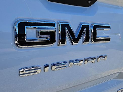 Used 2021 GMC Sierra 1500 Elevation w/ Driver Alert Package I image 33