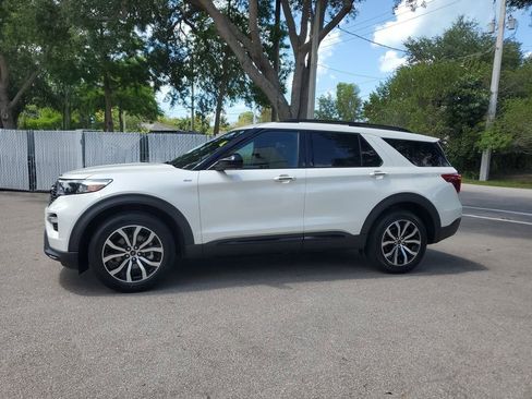 Used 2022 Ford Explorer ST-Line w/ Class IV Trailer Tow Package AWD/4WD image 2