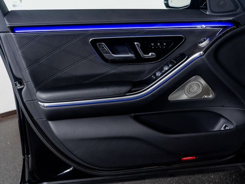 Used 2025 Mercedes-Benz S 63 AMG S w/ AMG Night Package image 57