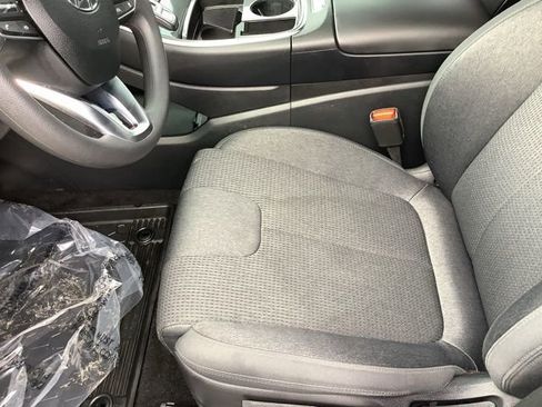 Certified 2023 Hyundai Santa Fe SE image 10