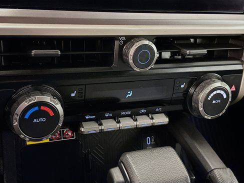 Used 2024 Toyota Tacoma TRD Sport w/ TRD Sport Upgrade Package image 24