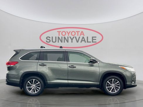 Certified 2019 Toyota Highlander XLE image 10